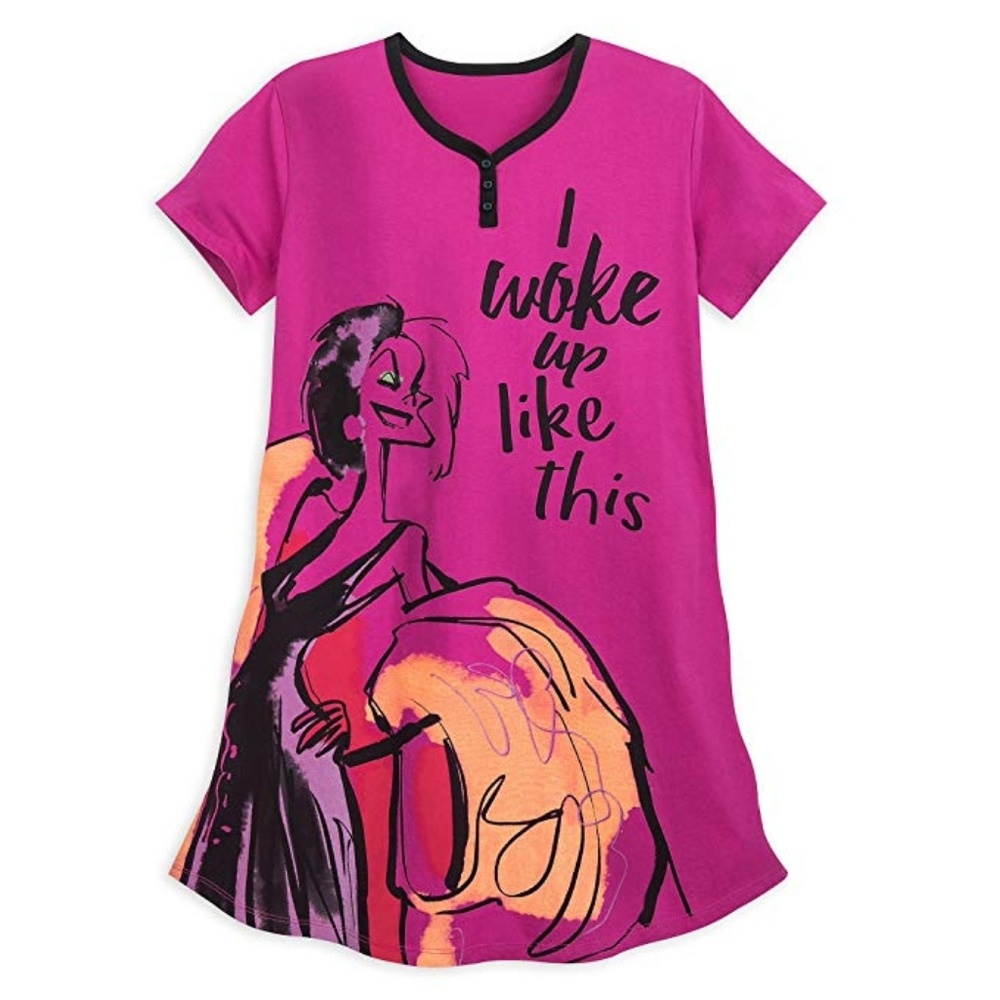 NWOT Disney Cruella pajama top